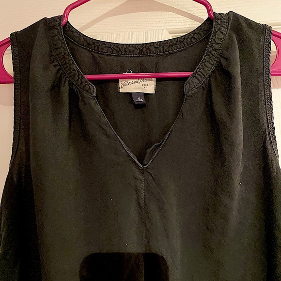 Universal Thread Top - Picture 2 of 4